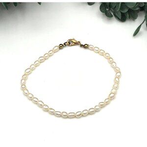 Vintage style Freshwater Pearl Bracelet With Gold tone 7" length